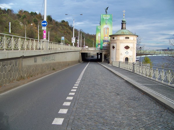 The photo for podjezd Čechův most.
